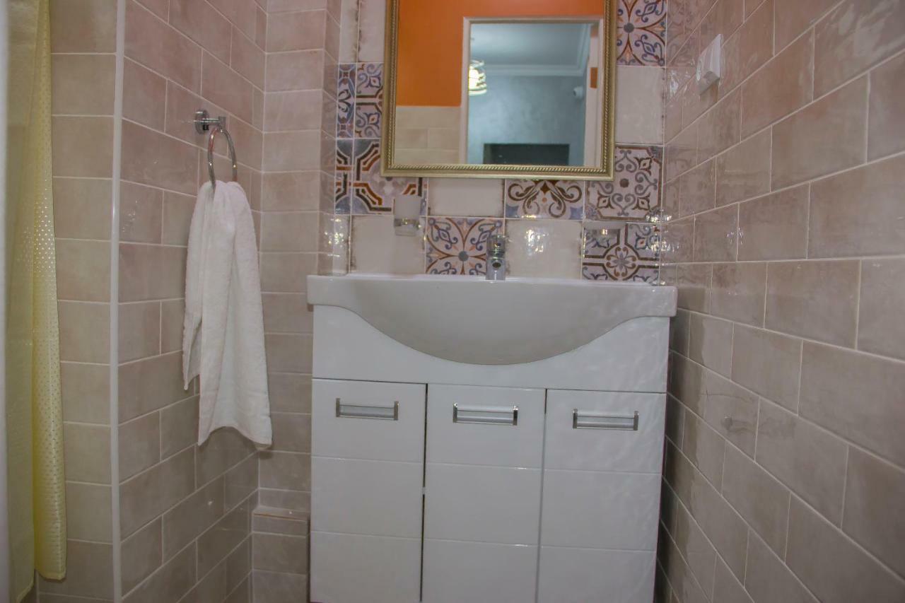 Hostel - Guest House Meyman الماتي المظهر الخارجي الصورة