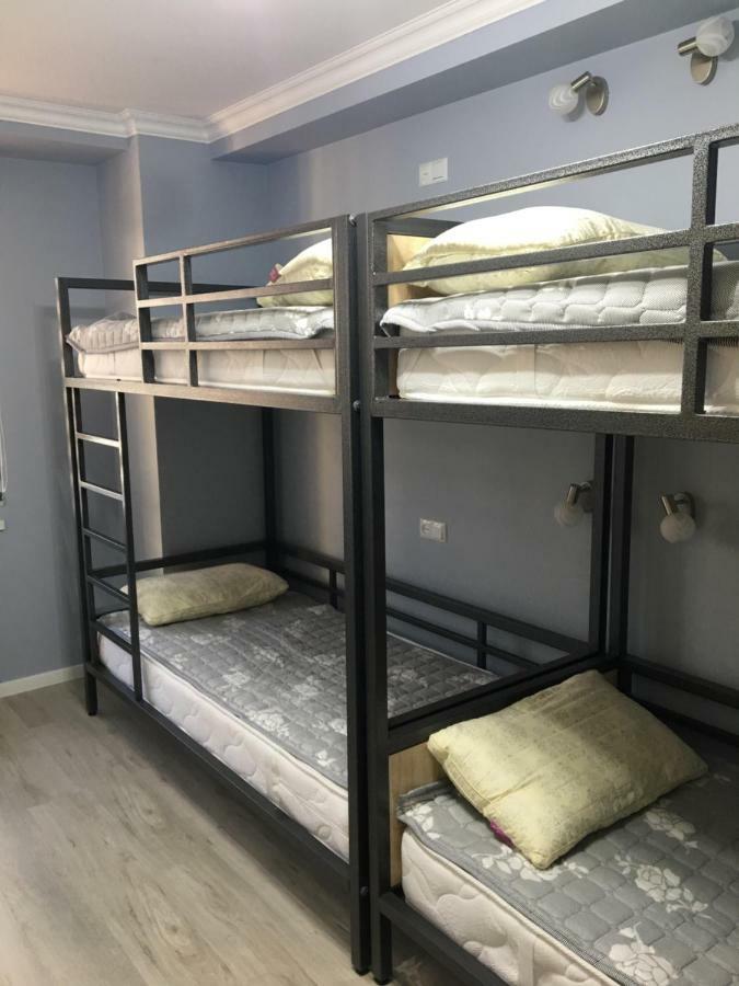 Hostel - Guest House Meyman الماتي المظهر الخارجي الصورة
